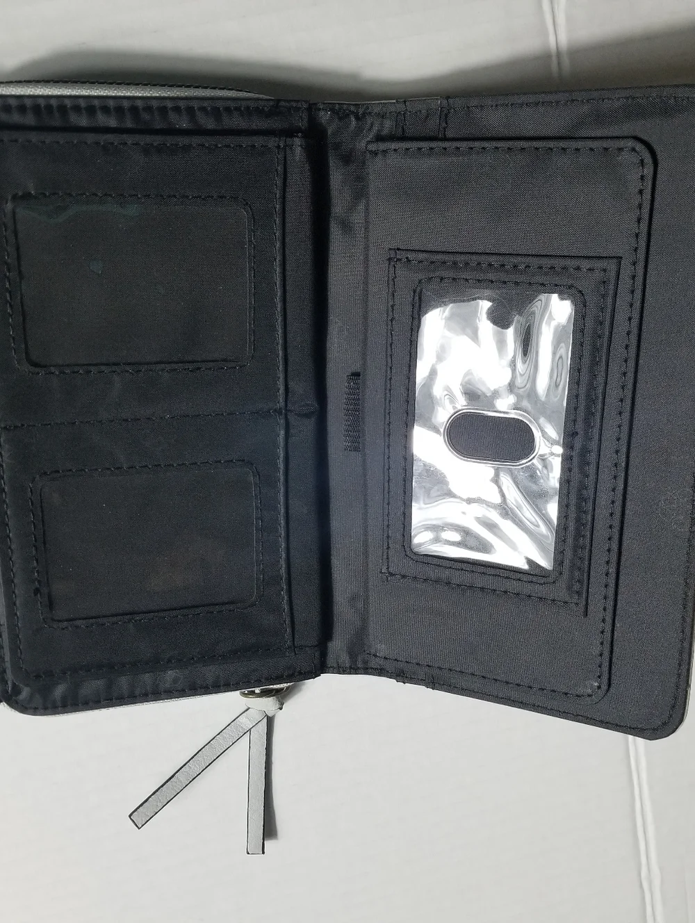 GRAY MULTI COMPARTMENT WALLET